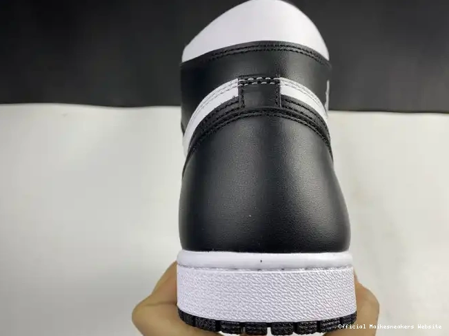 Official Maikesneakers Black Air (2014) 555088-010 White Jordan Retro 1 0518